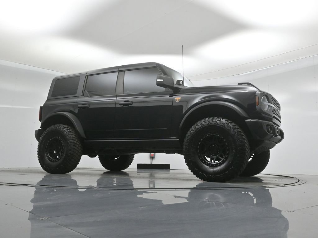 Used 2023 Ford Bronco Badlands AWD/4WD image 3