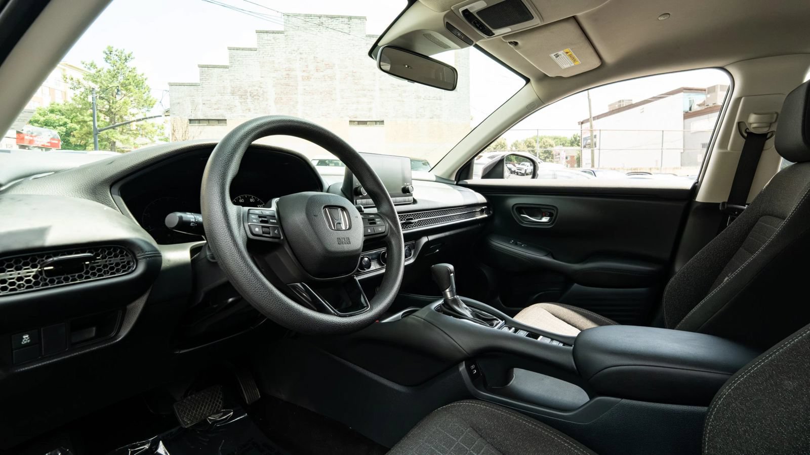 Used 2025 Honda HR-V LX image 26