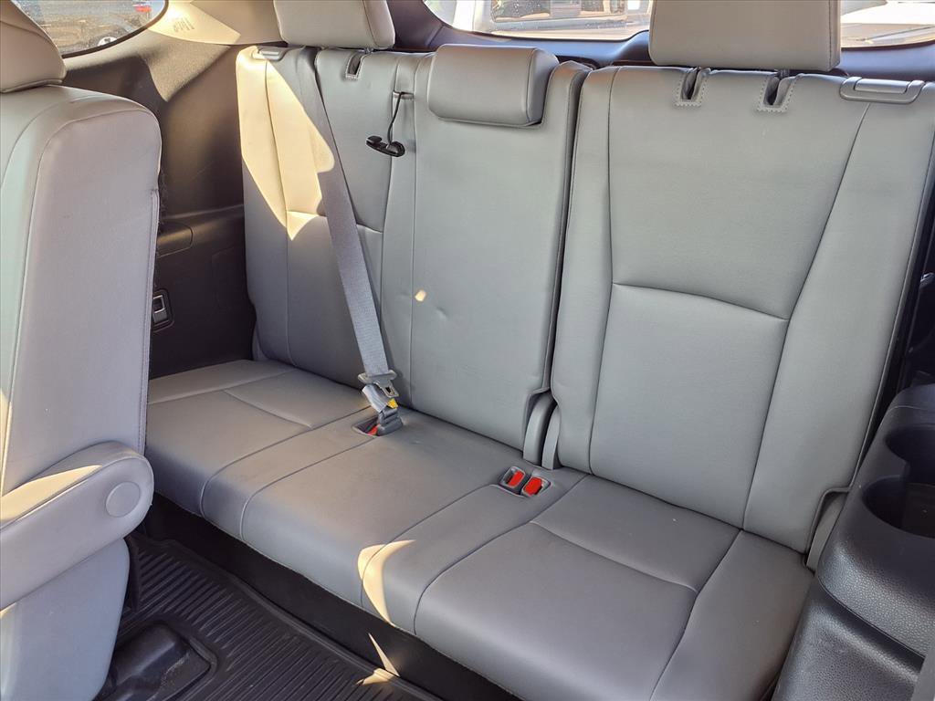 Certified 2021 Toyota Highlander XLE image 30