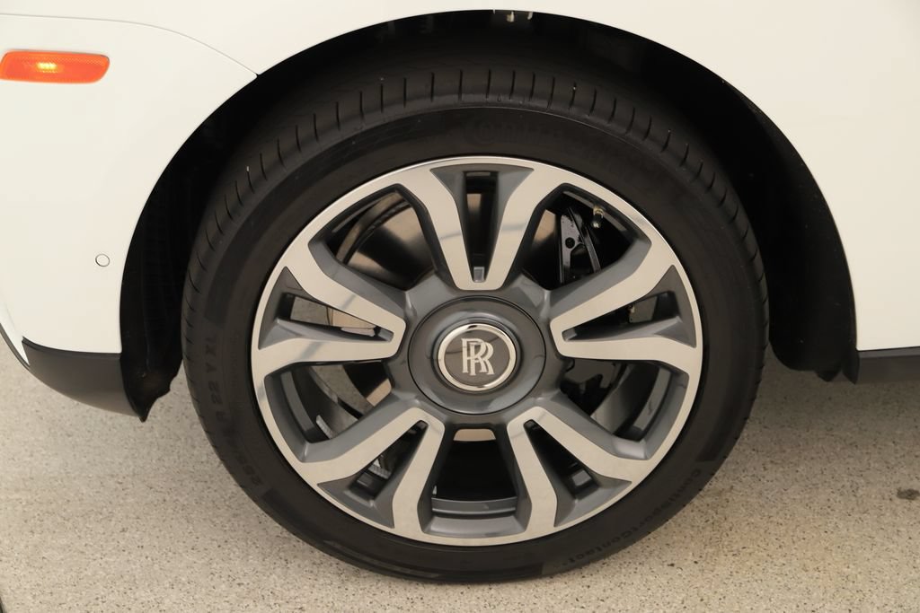 Used 2024 Rolls-Royce Cullinan w/ Cullinan Package AWD/4WD image 40