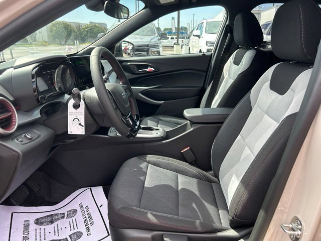 New 2026 Chevrolet Trax RS w/ Sunroof Package FWD image 15