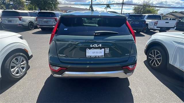 Used 2025 Kia Niro EX Touring image 4