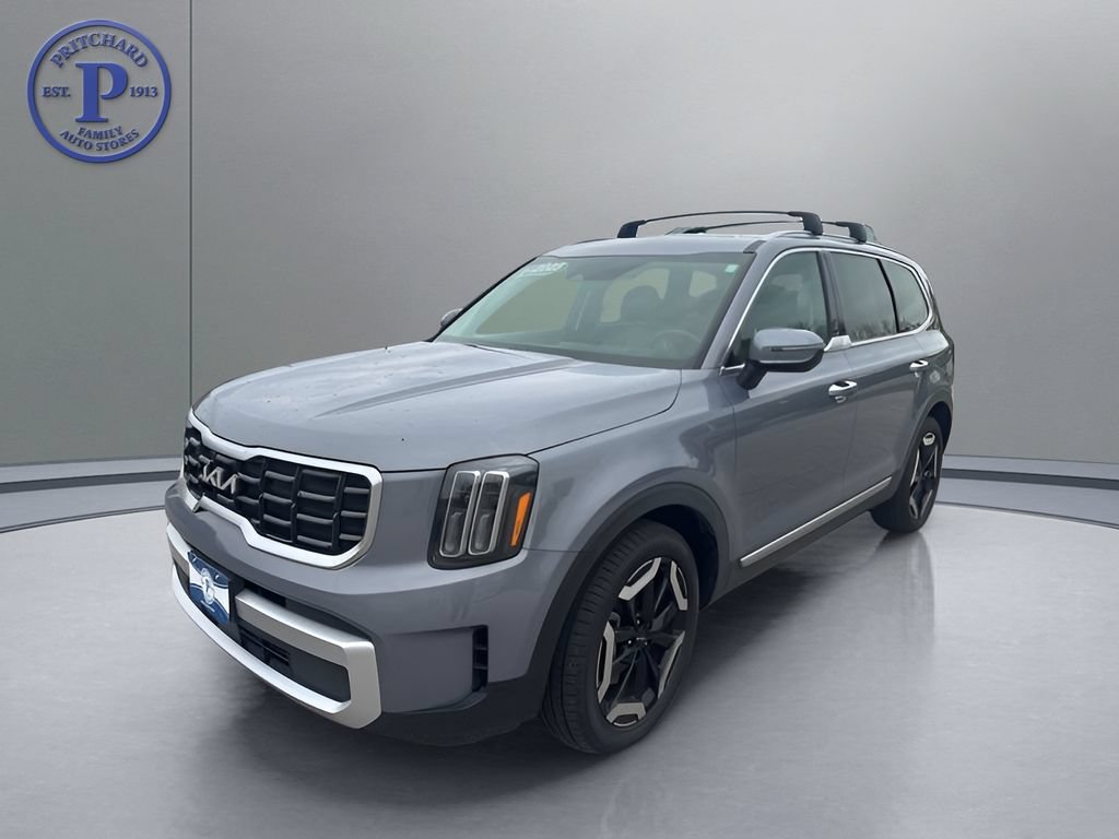 Used 2025 Kia Telluride S AWD/4WD image 3