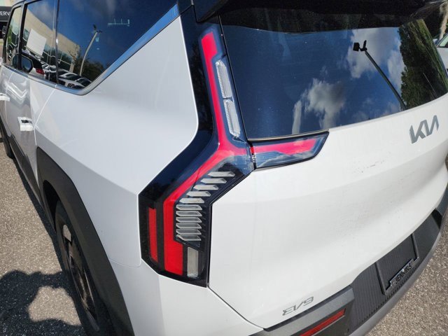 New 2026 Kia EV9 Light image 7