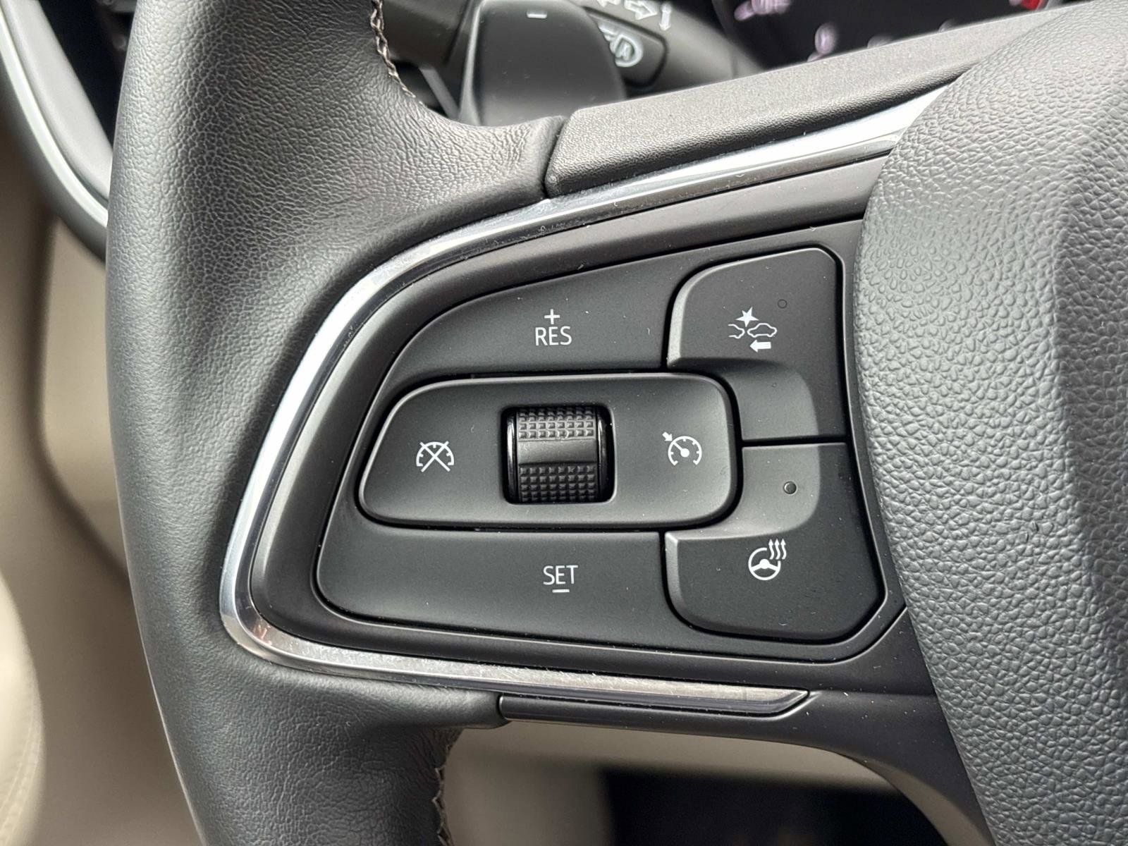 Certified 2023 Buick Envision Avenir image 19