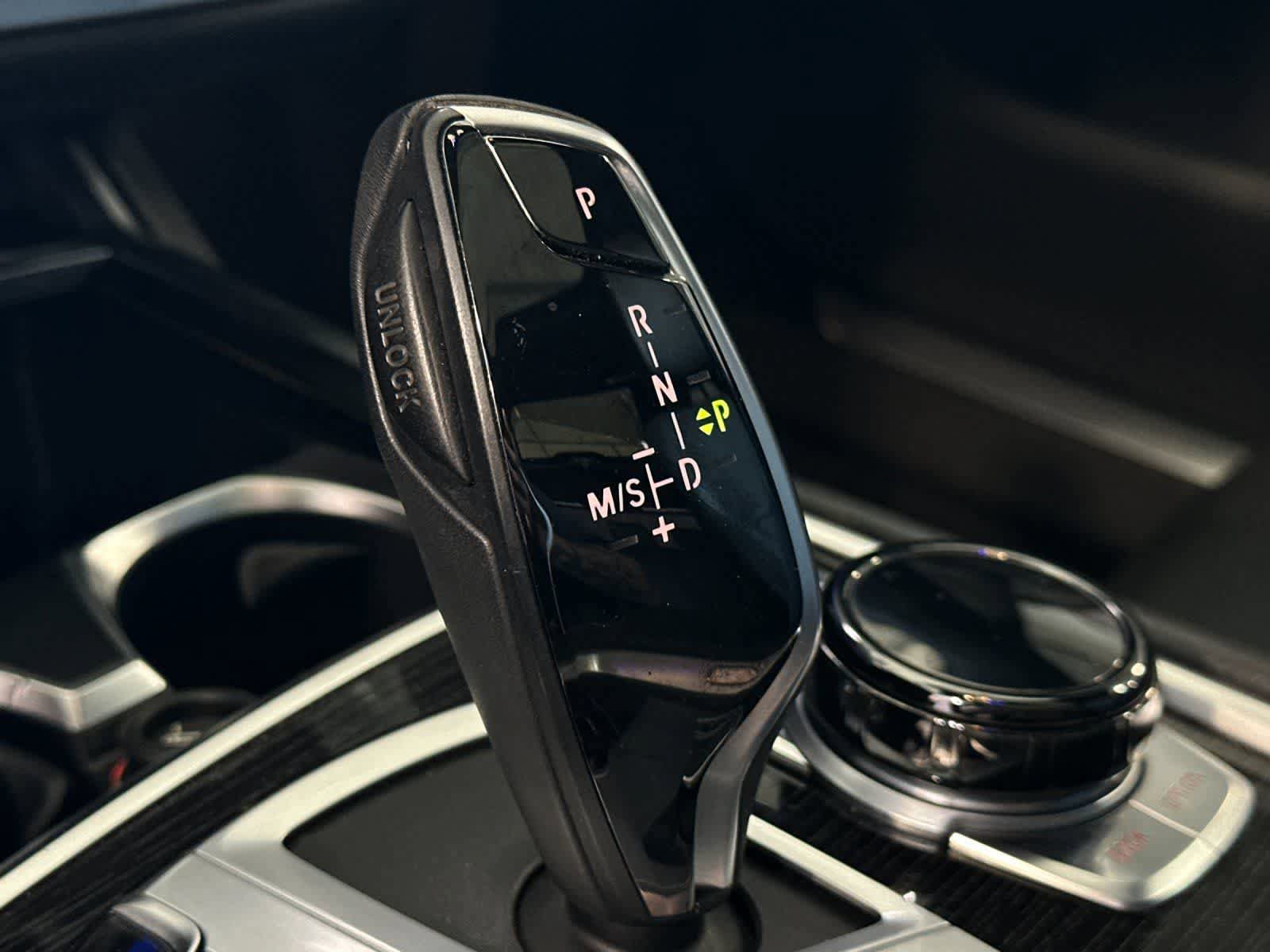 Used 2019 BMW 740i w/ Executive Package RWD image 22