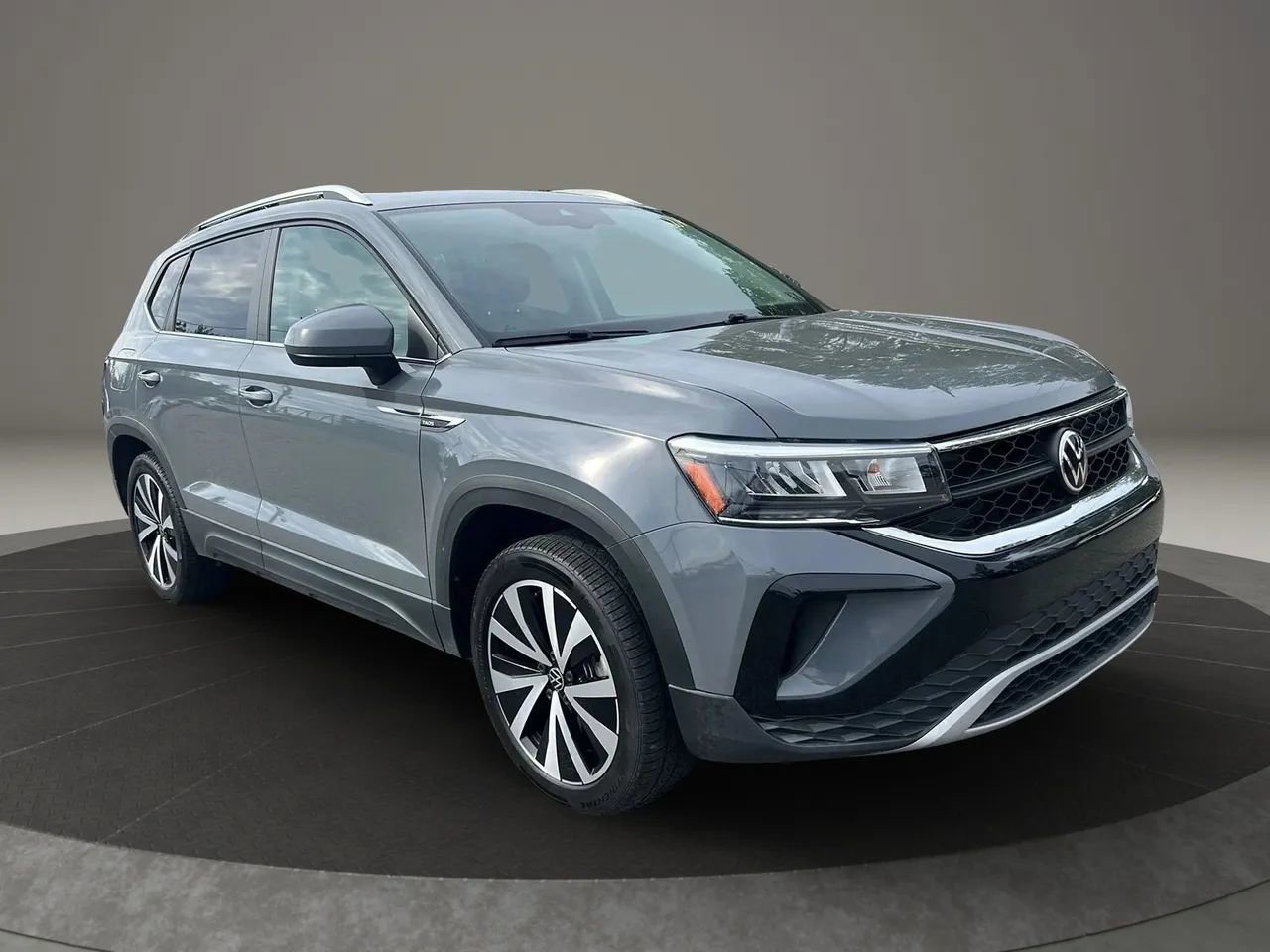 Used 2022 Volkswagen Taos SE AWD/4WD image 3