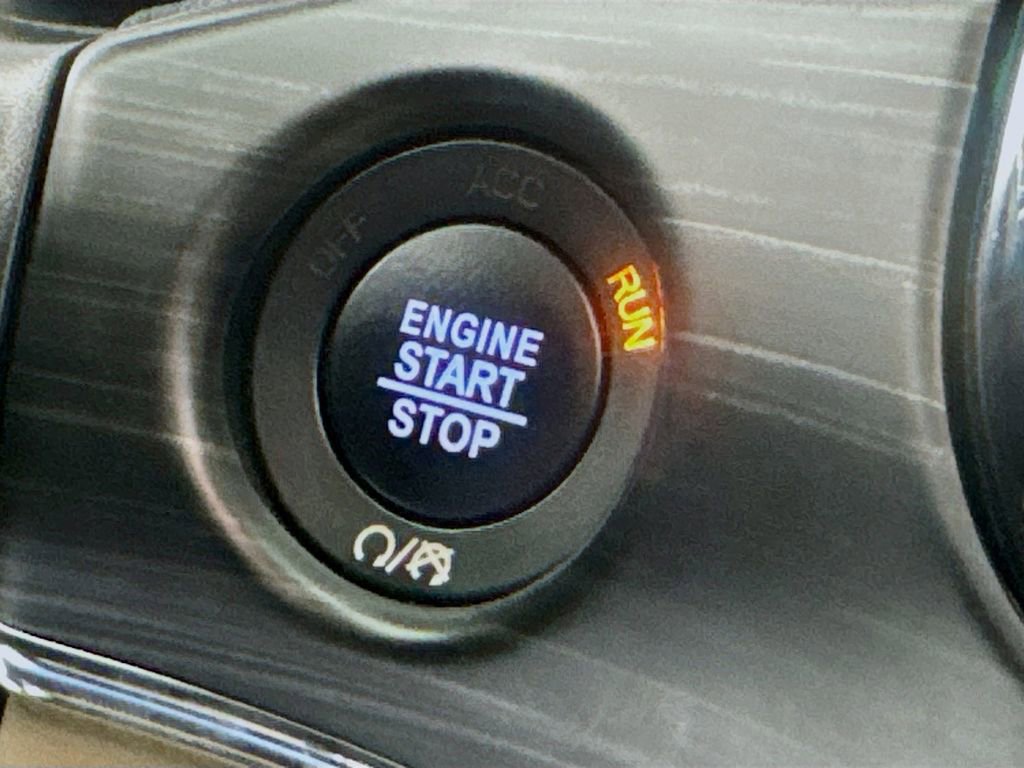 Used 2020 Jeep Grand Cherokee Limited image 19