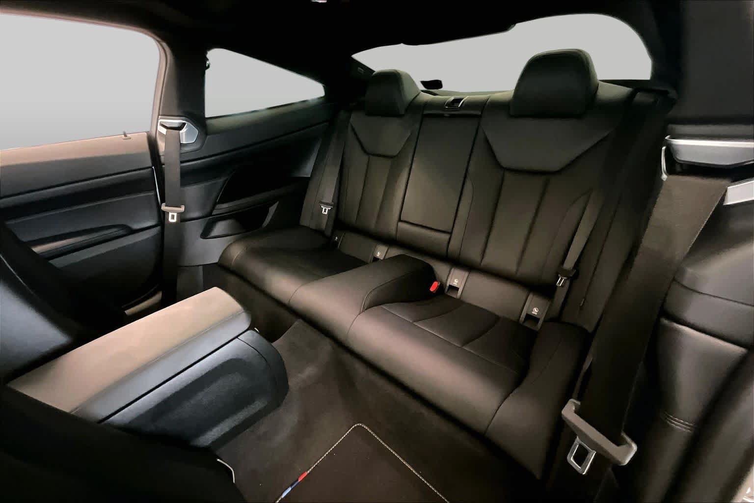 Used 2024 BMW M440i Coupe w/ Premium Package RWD image 17