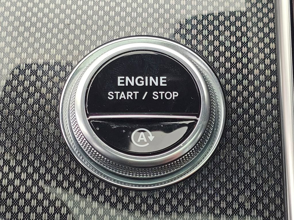 Used 2023 Mercedes-Benz GLC 300 4MATIC image 33