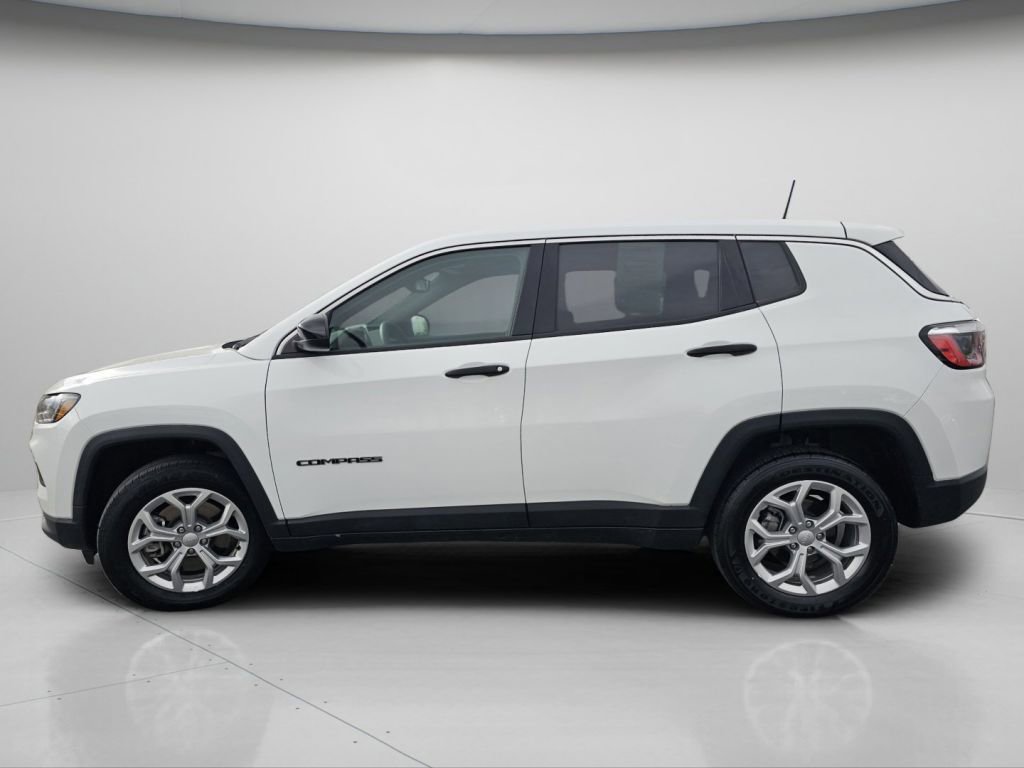 Used 2024 Jeep Compass Sport image 20