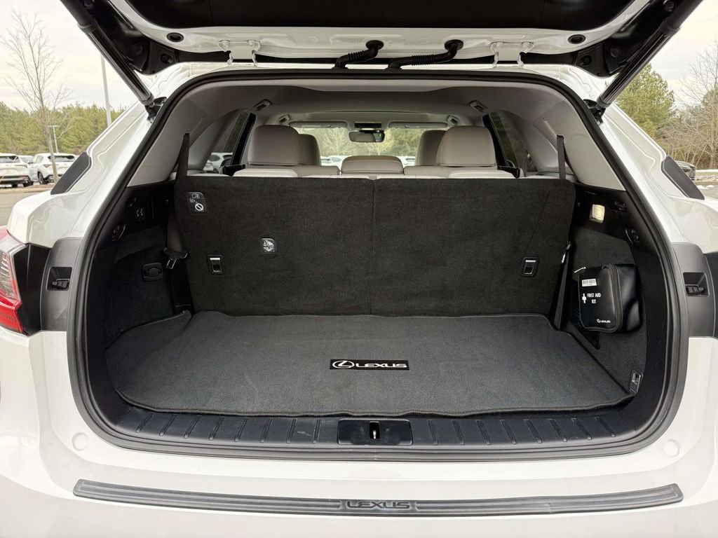 Used 2021 Lexus RX 350L Premium w/ Premium Package image 29