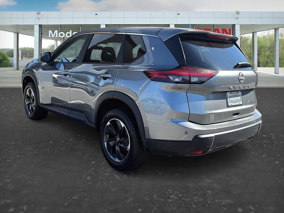 Certified 2025 Nissan Rogue SV AWD/4WD image 3