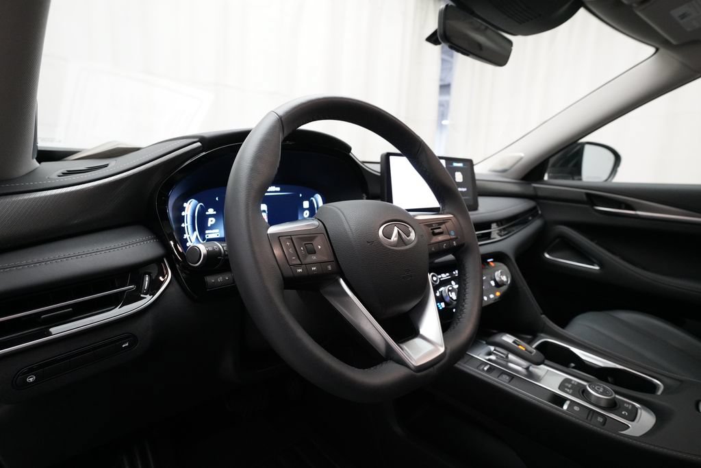 Used 2025 INFINITI QX60 Luxe AWD/4WD image 8