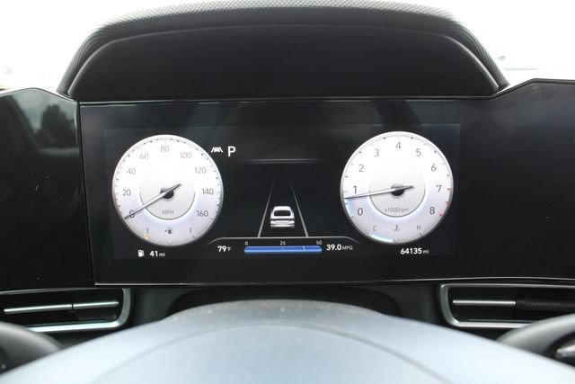 Used 2023 Hyundai Elantra Limited FWD image 11