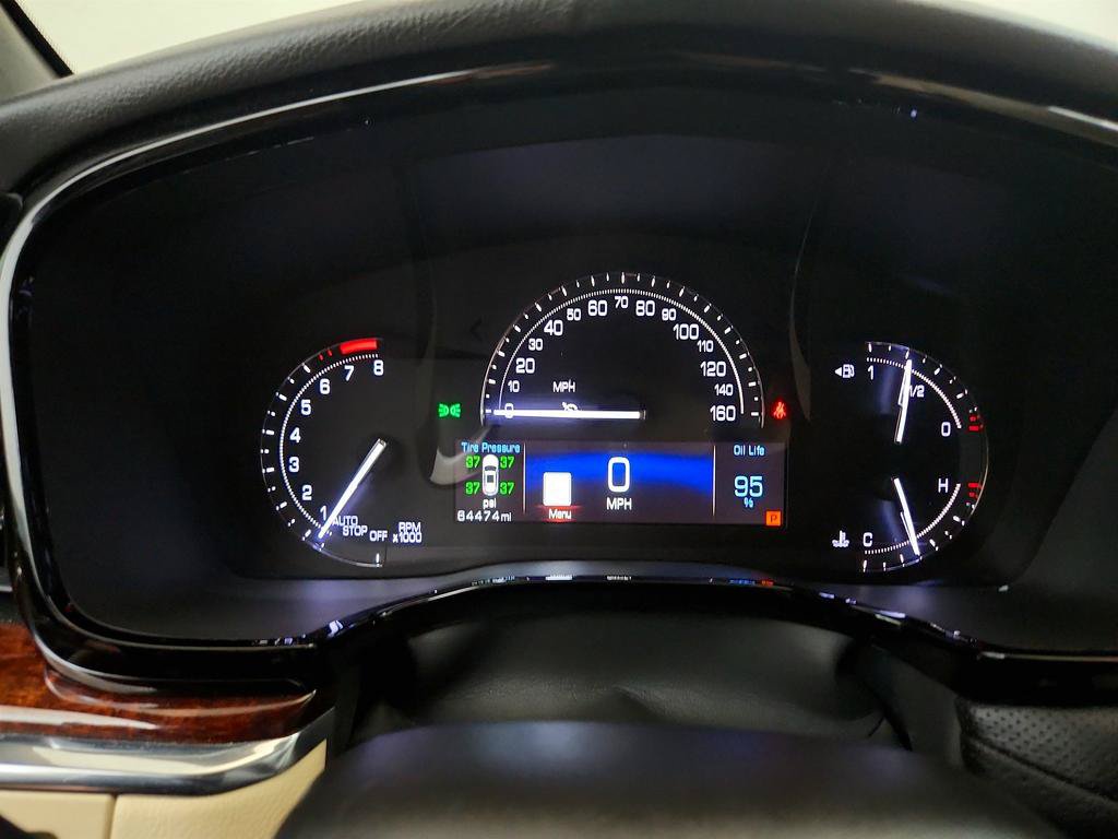 Used 2017 Cadillac XT5 Luxury w/ Driver Awareness Package FWD image 16