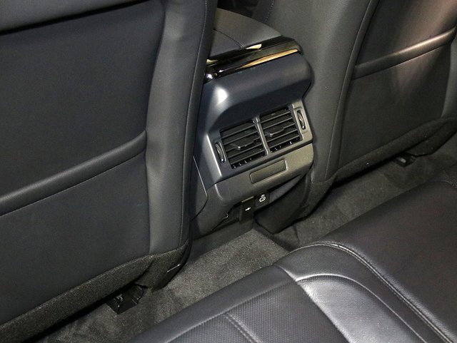 Used 2024 Land Rover Range Rover Evoque Dynamic SE image 28
