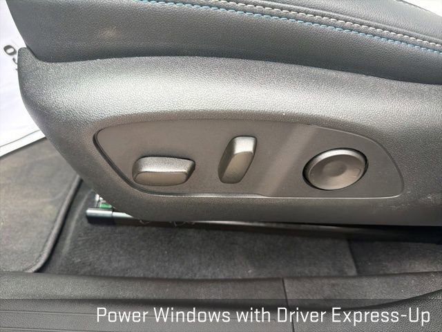 Used 2026 Chevrolet Equinox EV LT w/ LPO, Blackout Package image 29