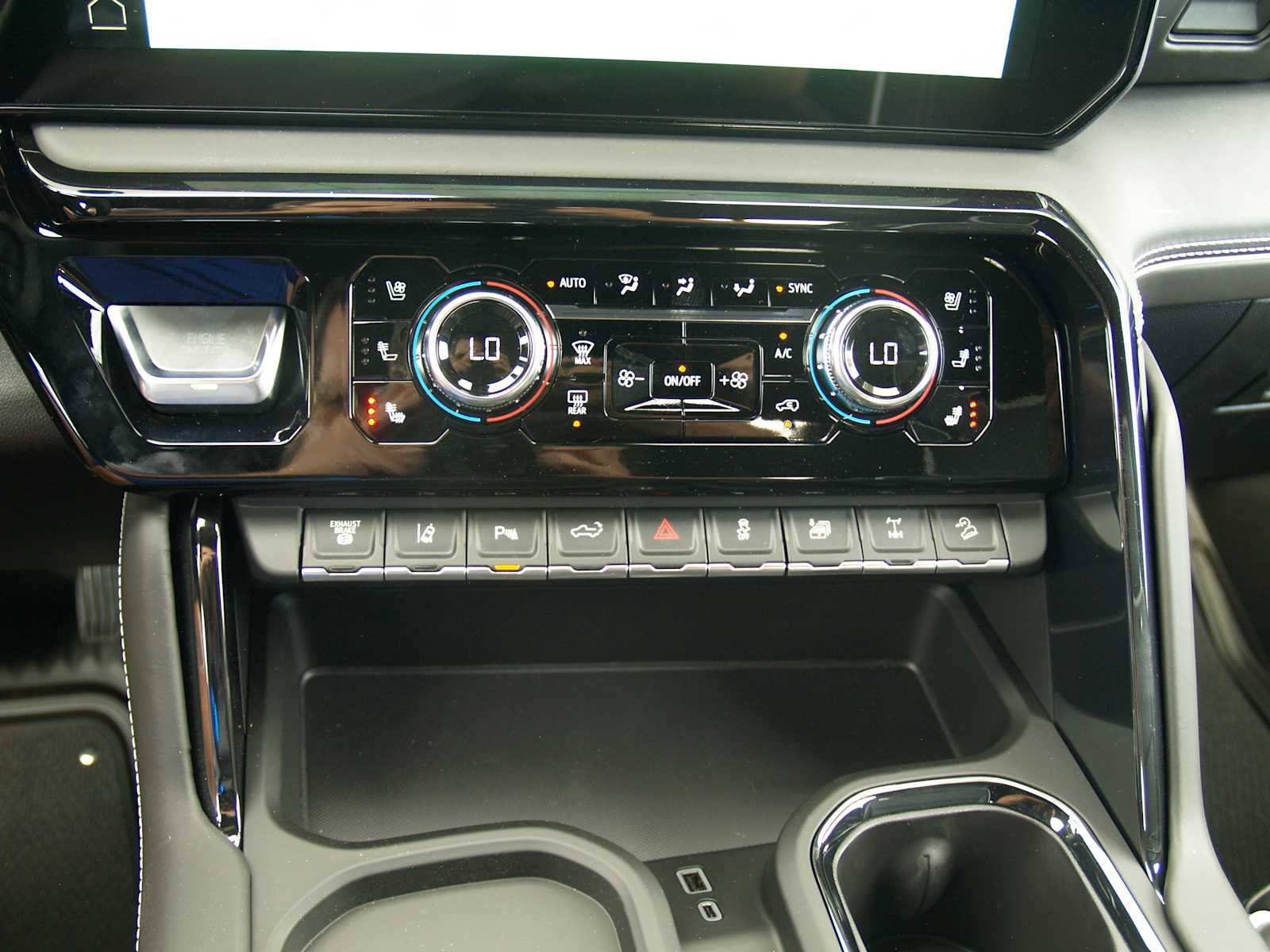 New 2026 GMC Sierra 2500 AT4X image 32
