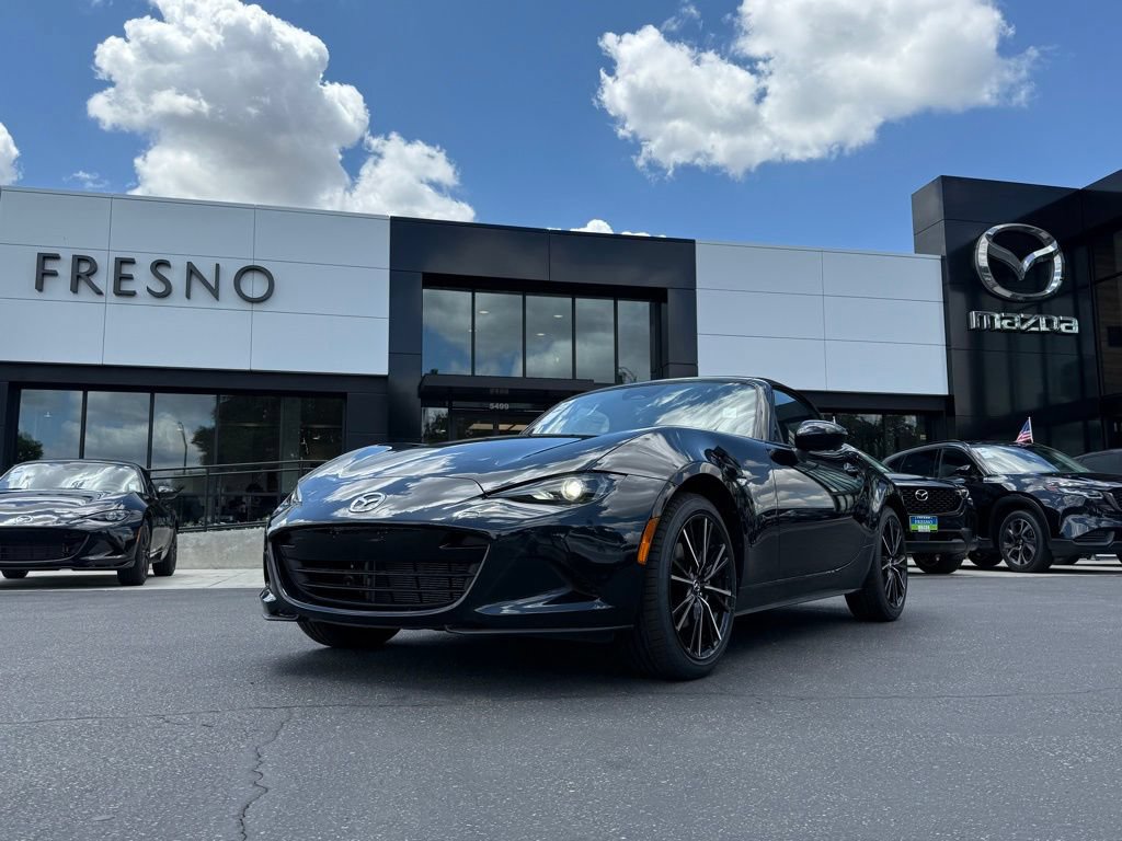 New 2026 MAZDA MX-5 Miata Club RWD image 1