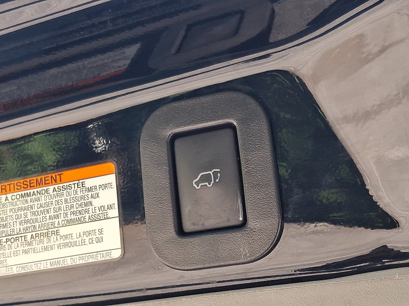 Used 2016 Toyota Sienna XLE w/ XLE Navigation Package FWD image 32