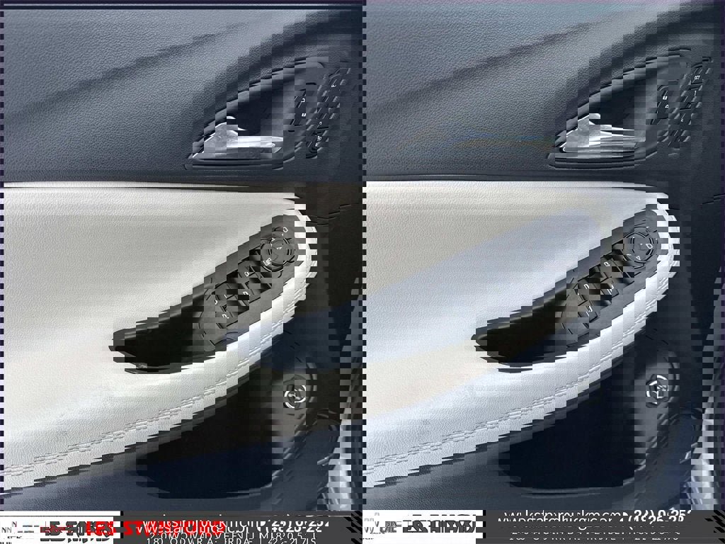 Certified 2024 Buick Encore GX Avenir w/ Avenir Convenience Package image 16