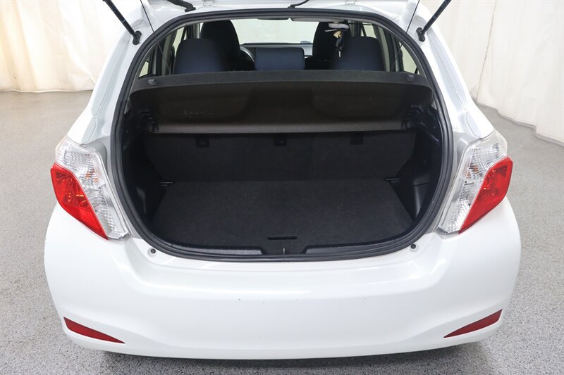 Used 2014 Toyota Yaris LE FWD image 28