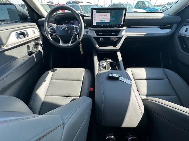 New 2025 Ford Explorer Active w/ Active Comfort Package image 15