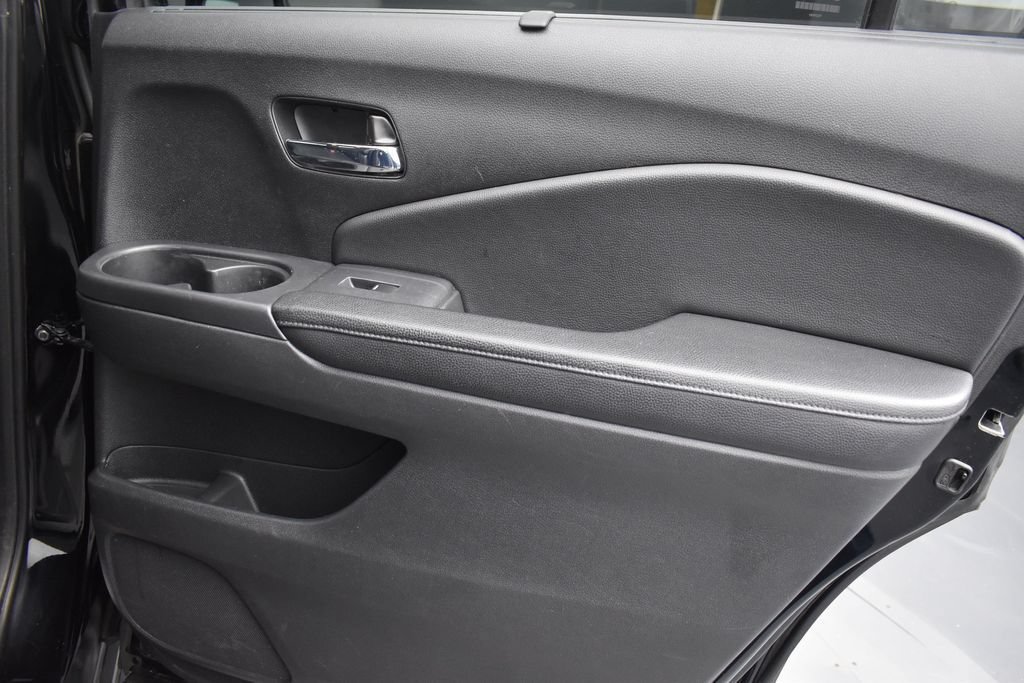 Used 2017 Honda Pilot Touring image 30