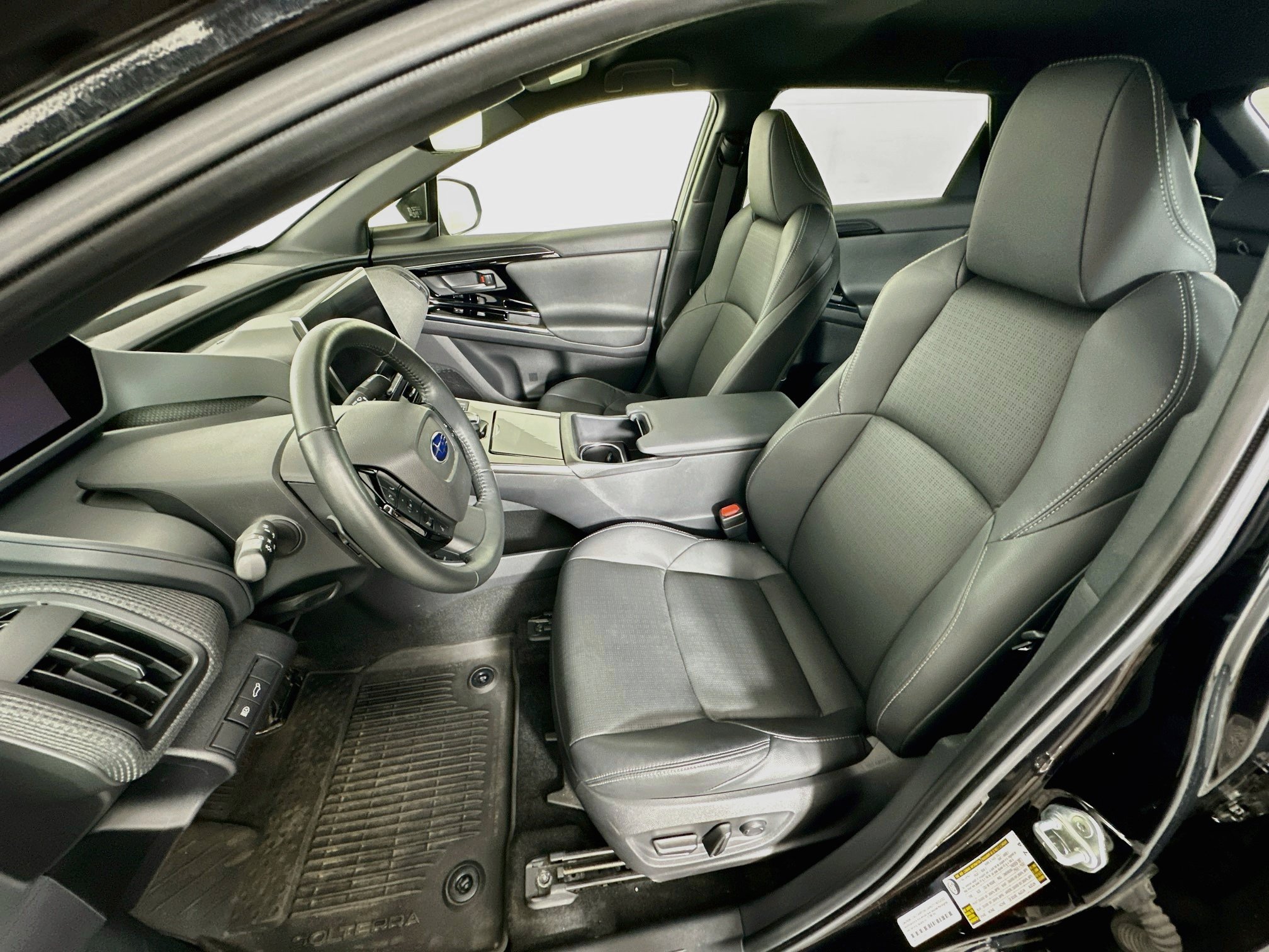 Used 2023 Subaru Solterra AWD image 13