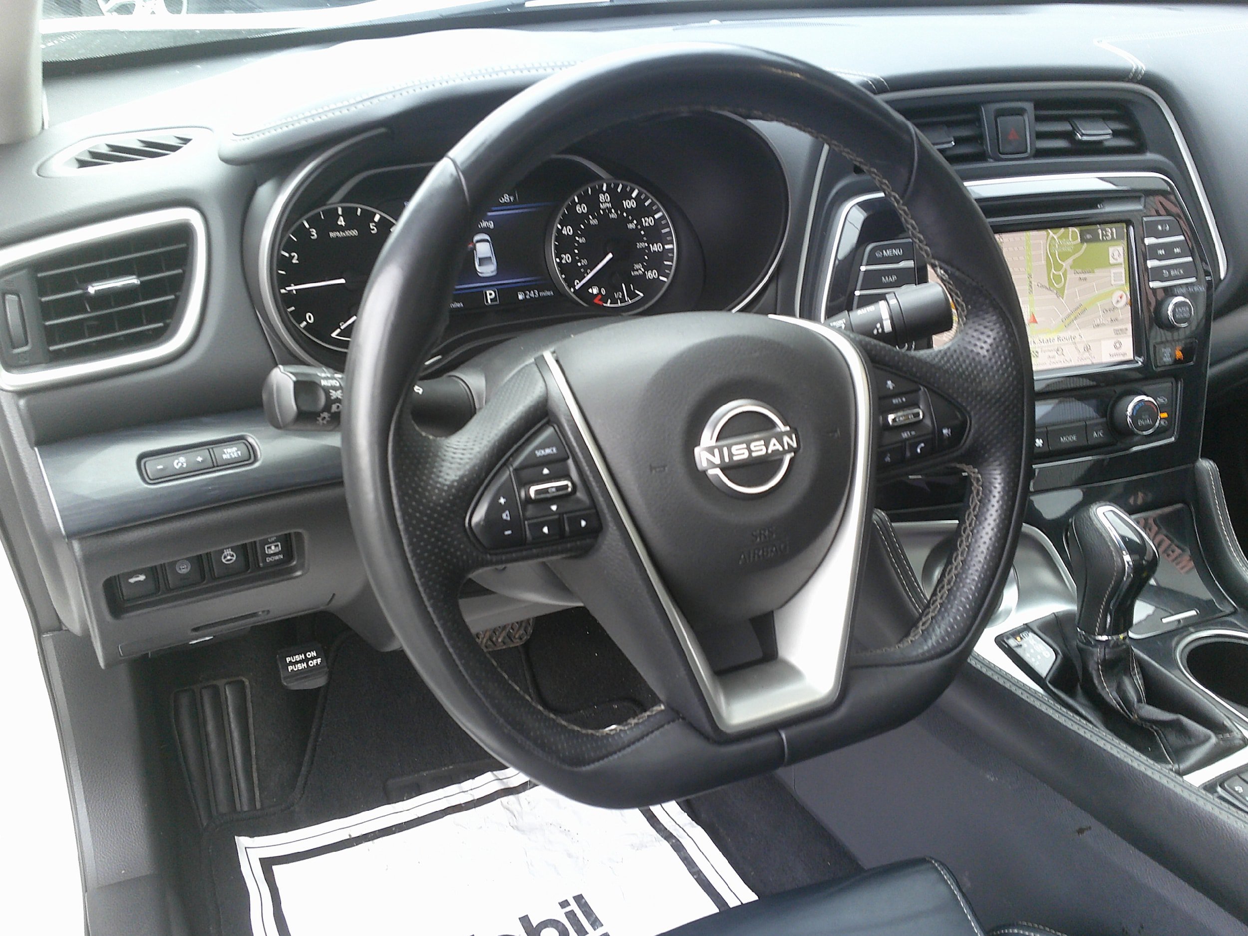 Used 2023 Nissan Maxima Platinum w/ Sport Mat Group FWD image 18