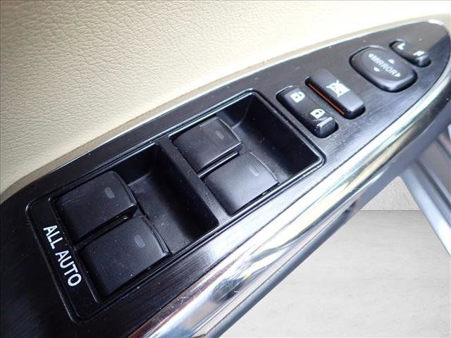 Used 2015 Toyota Avalon XLE Touring FWD image 12