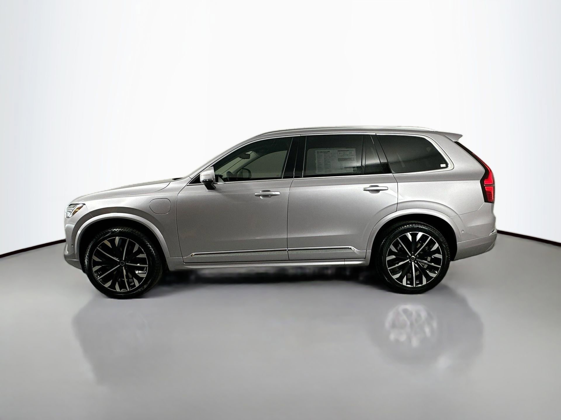 New 2026 Volvo XC90 T8 Ultra w/ Lounge Package image 8