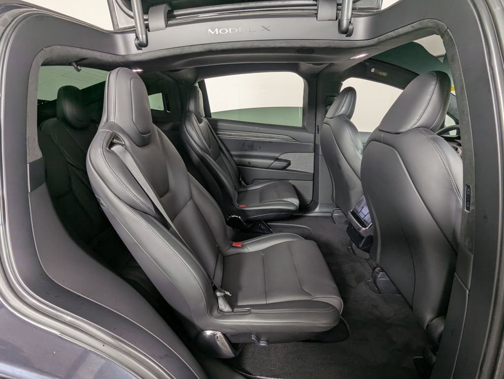 Used 2023 Tesla Model X image 32