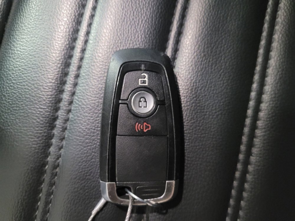 Used 2024 Ford Edge SEL image 32