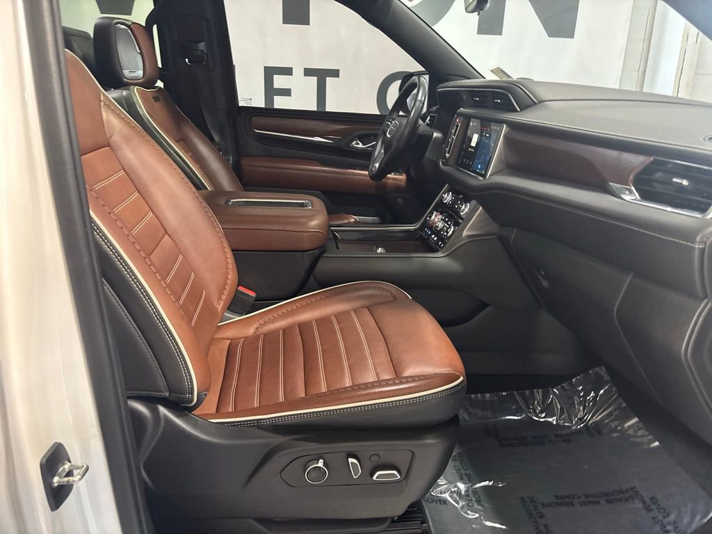 Used 2023 GMC Yukon XL Denali Ultimate image 34