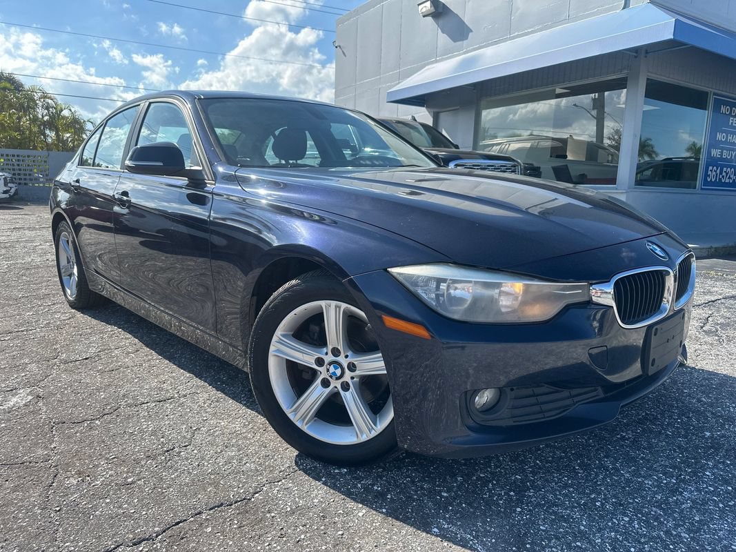 Used 2014 BMW 320i xDrive Sedan AWD/4WD image 3