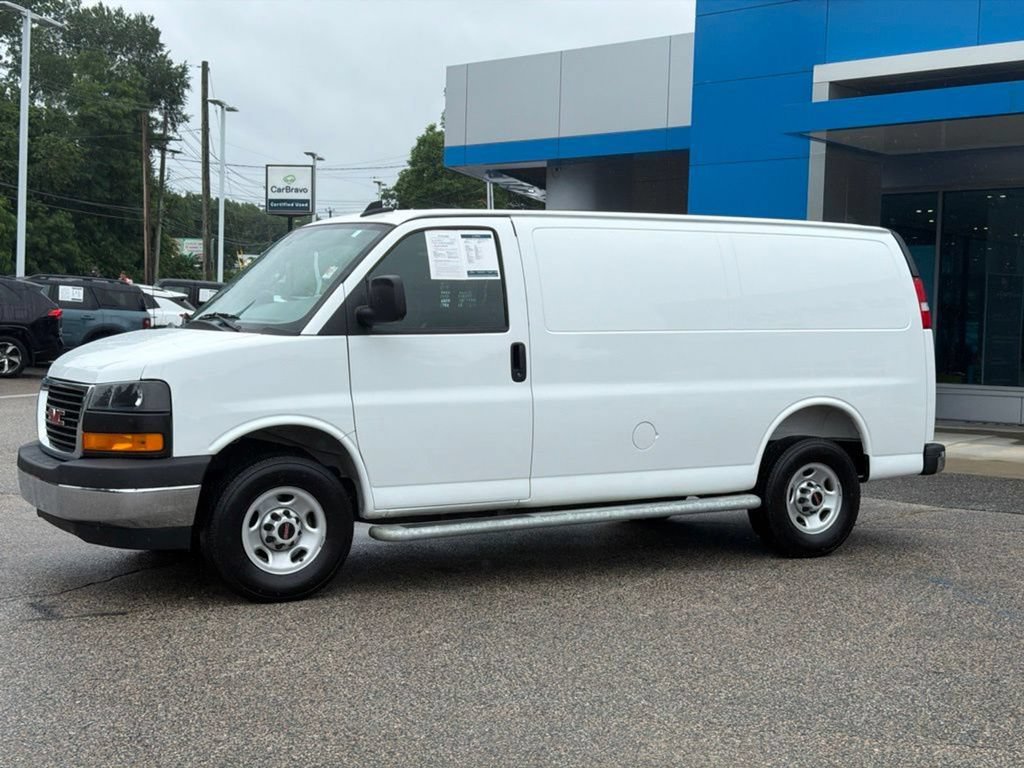 Used 2025 GMC Savana 2500 w/ Driver Convenience Package RWD image 2