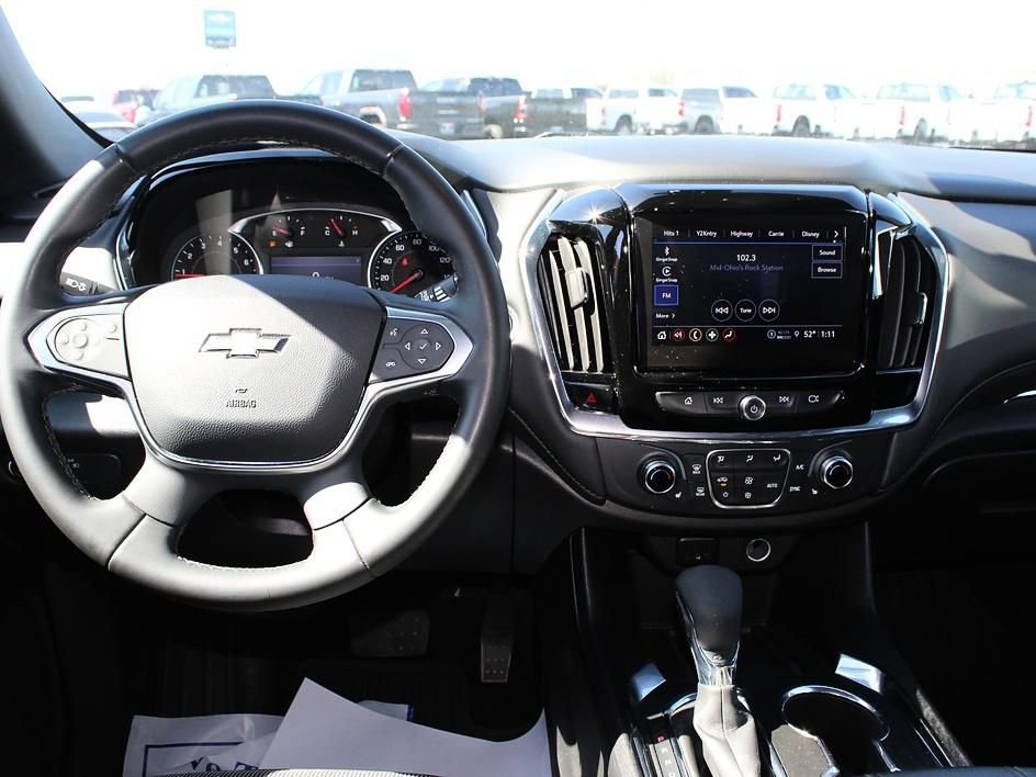 Used 2023 Chevrolet Traverse LT image 30