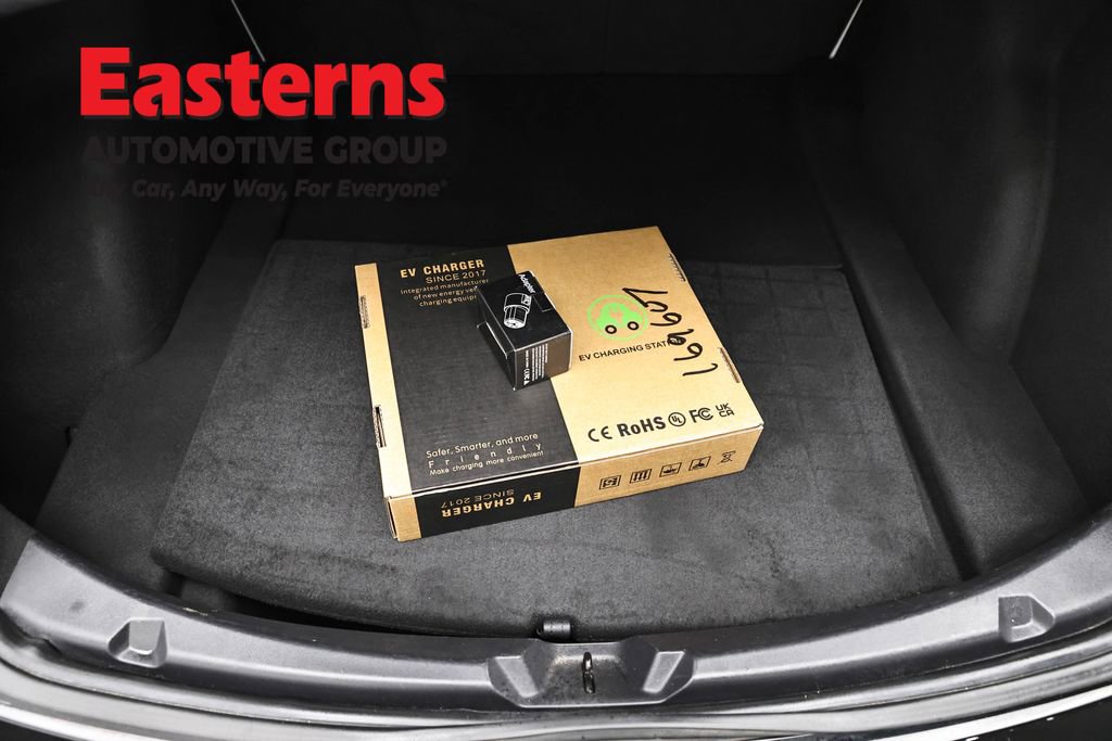 Used 2019 Tesla Model 3 Standard Range Plus image 9