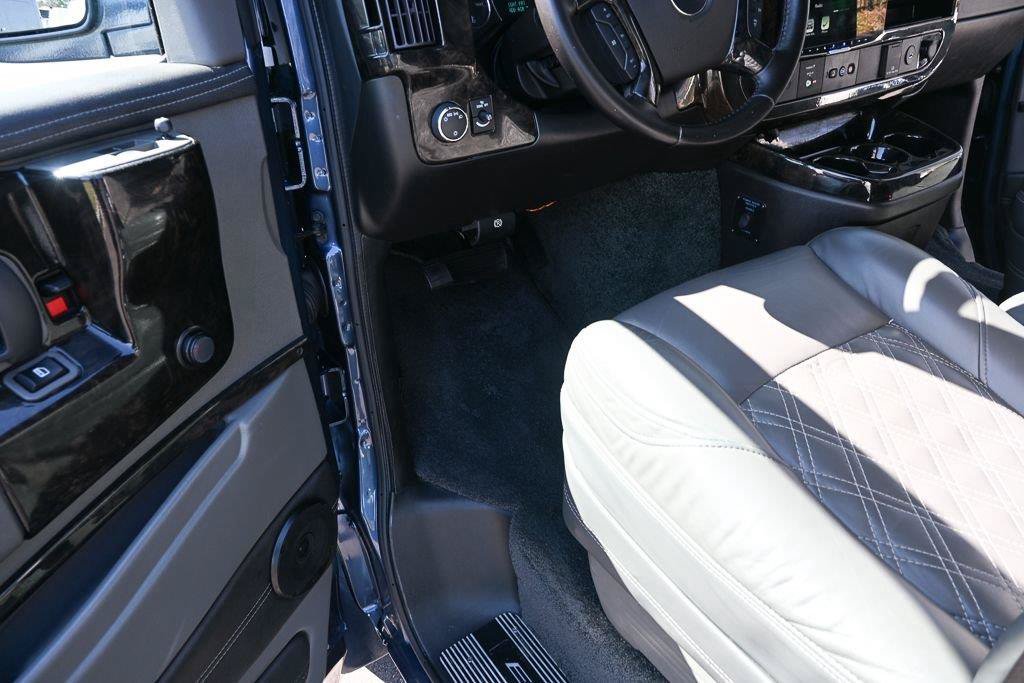 Used 2023 Chevrolet Express 2500 Extended RWD image 11