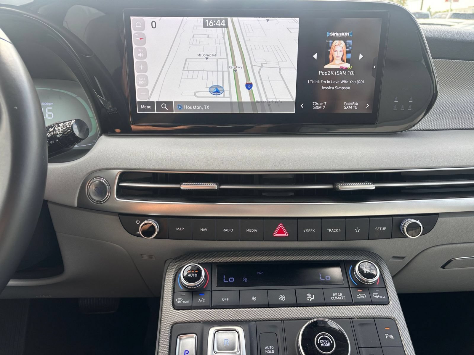 Used 2024 Hyundai Palisade SEL FWD image 14