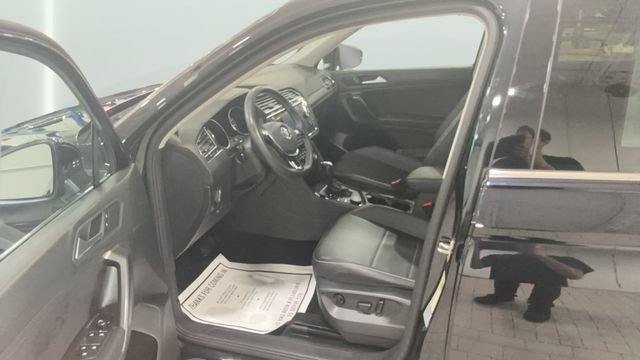Certified 2021 Volkswagen Tiguan SE AWD/4WD image 25