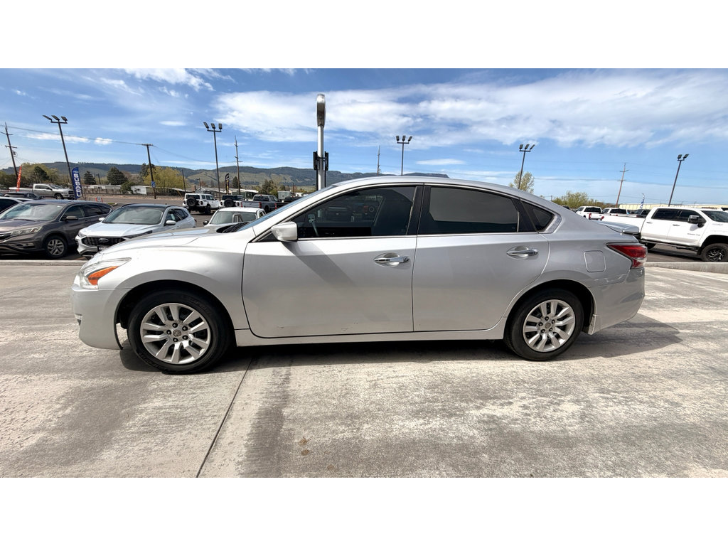 Used 2015 Nissan Altima 2.5 S w/ Power Driver Seat Package FWD image 4