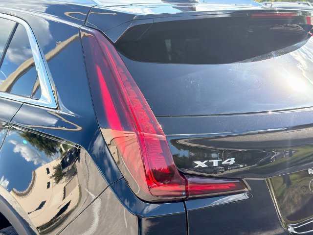 Used 2024 Cadillac XT4 Premium Luxury FWD image 10
