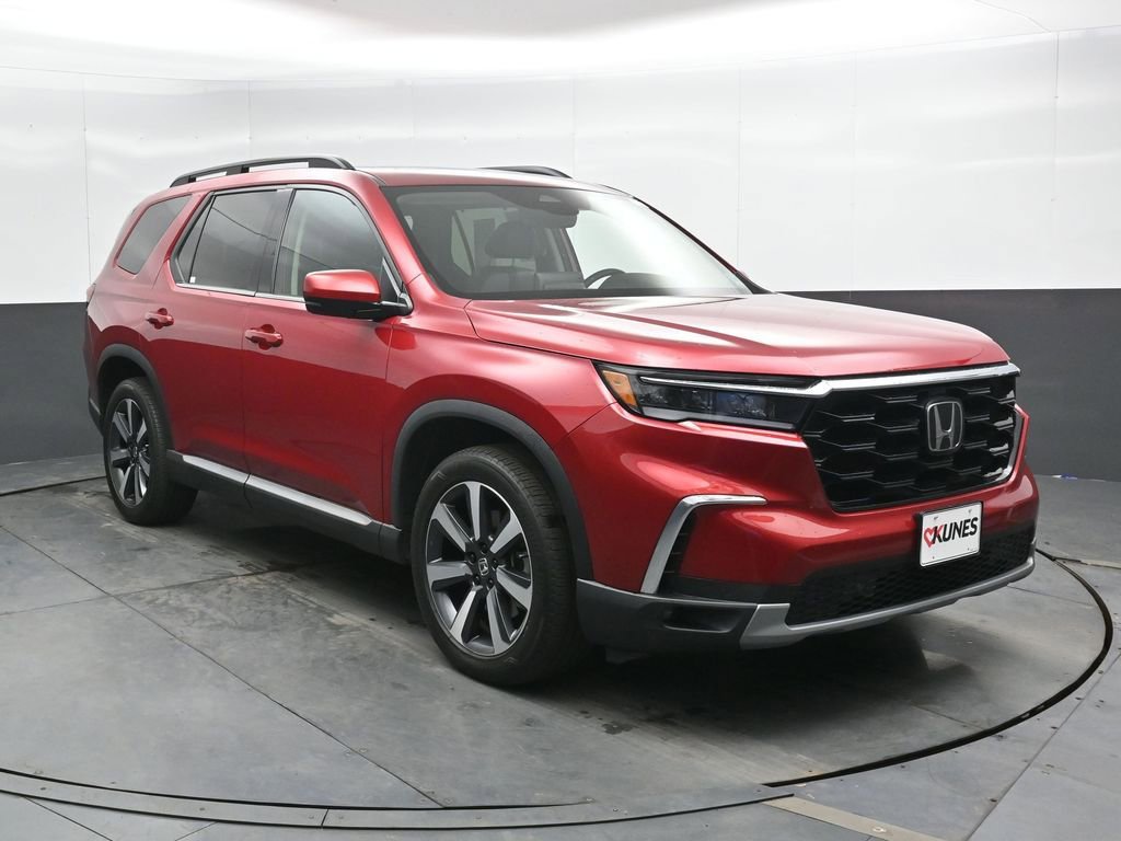 Used 2024 Honda Pilot Touring image 4