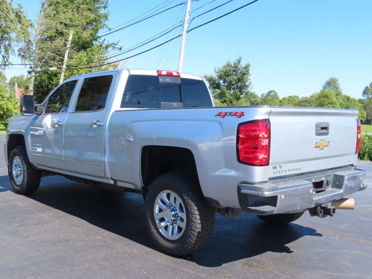 Used 2019 Chevrolet Silverado 2500 LTZ w/ Duramax Plus Package AWD/4WD image 4