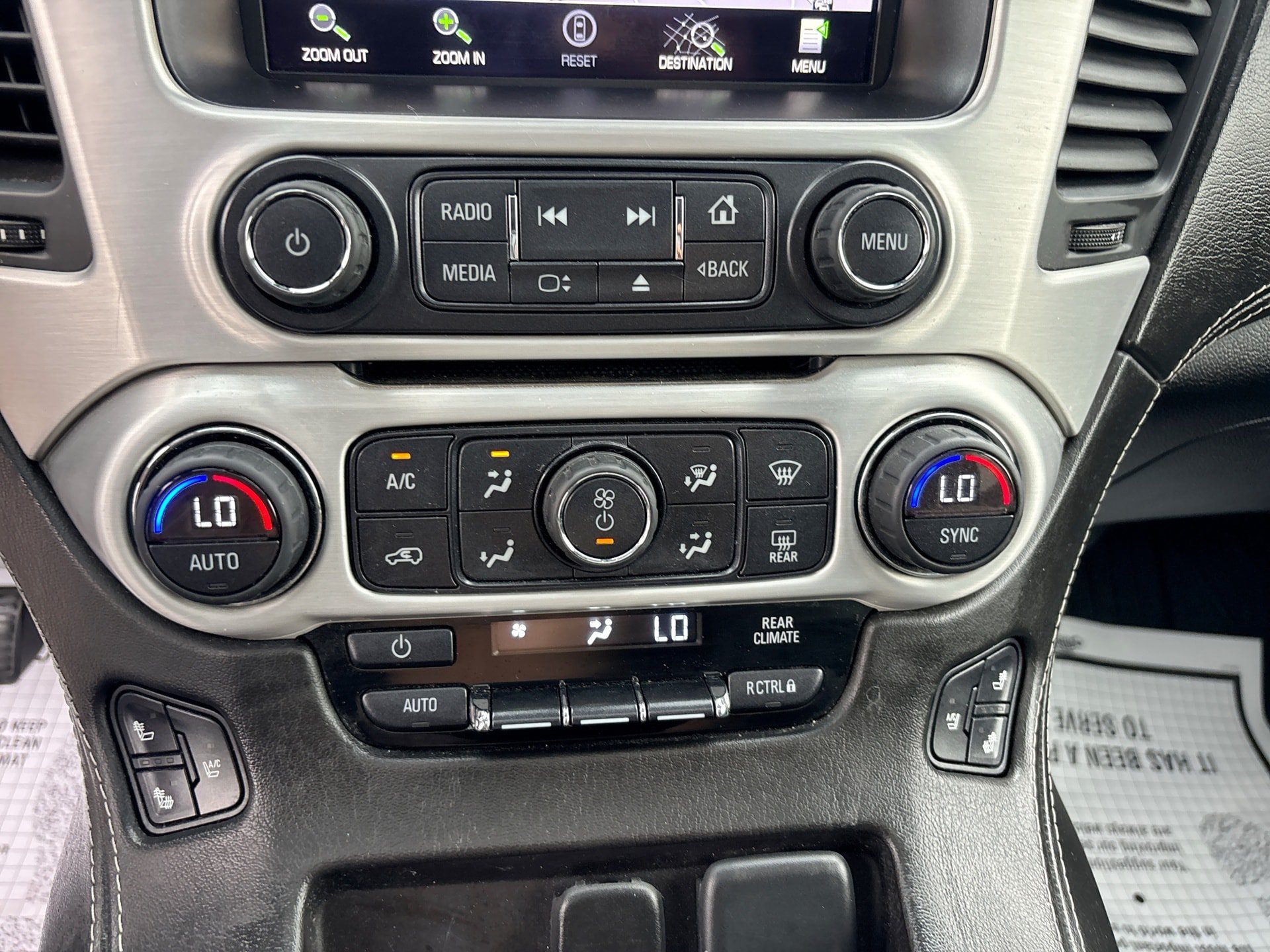 Used 2015 GMC Yukon SLT w/ Open Road Package AWD/4WD image 17