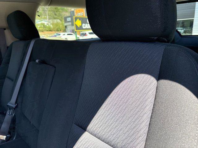 Used 2014 Chevrolet Suburban LS image 27