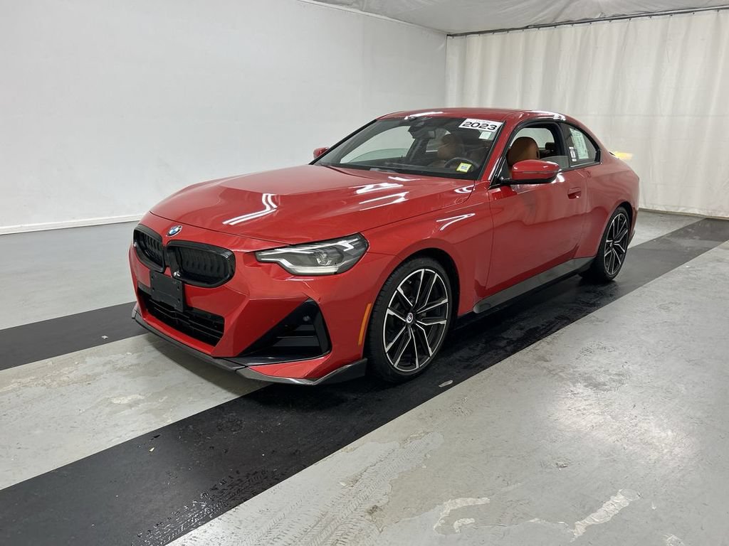 Used 2023 BMW 230i Coupe w/ M Sport Package RWD image 5